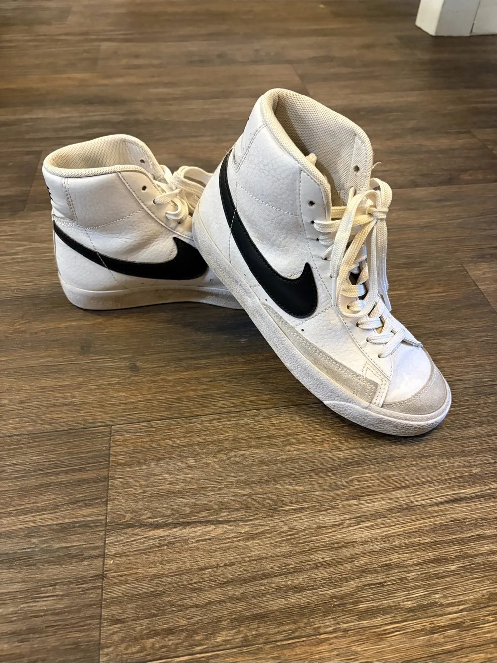 Nike Blazer Mid 77 Vintage White Black Classic Sneakers Youth 4.5Y - Picture 2 of 6